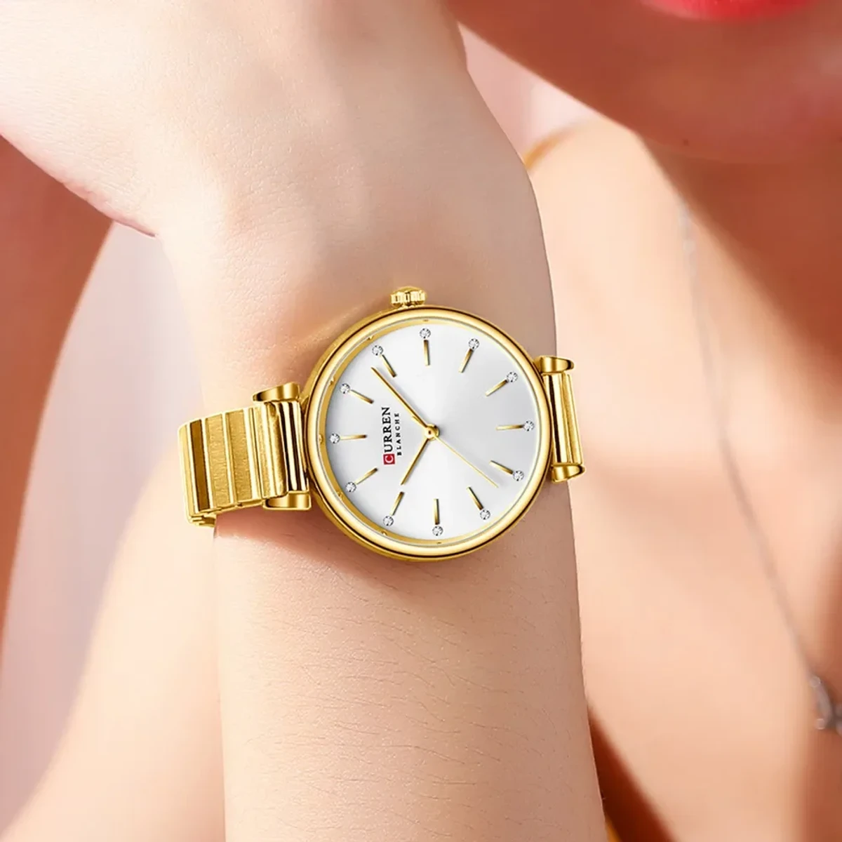 CURREN Fashion Women Watch